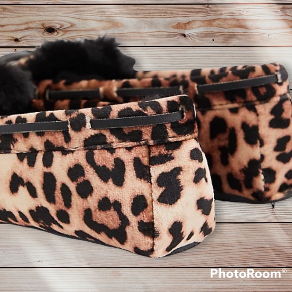 Brand new Torrid Leopard Print Faux Fur Slippers - Picture 3 of 5